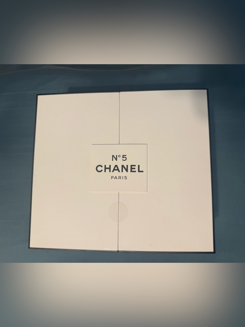 CHANEL N°5 Holiday Gift Box